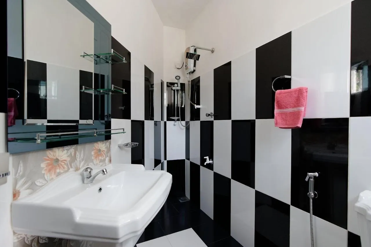 Kandyan White Holiday Homes Κάντι